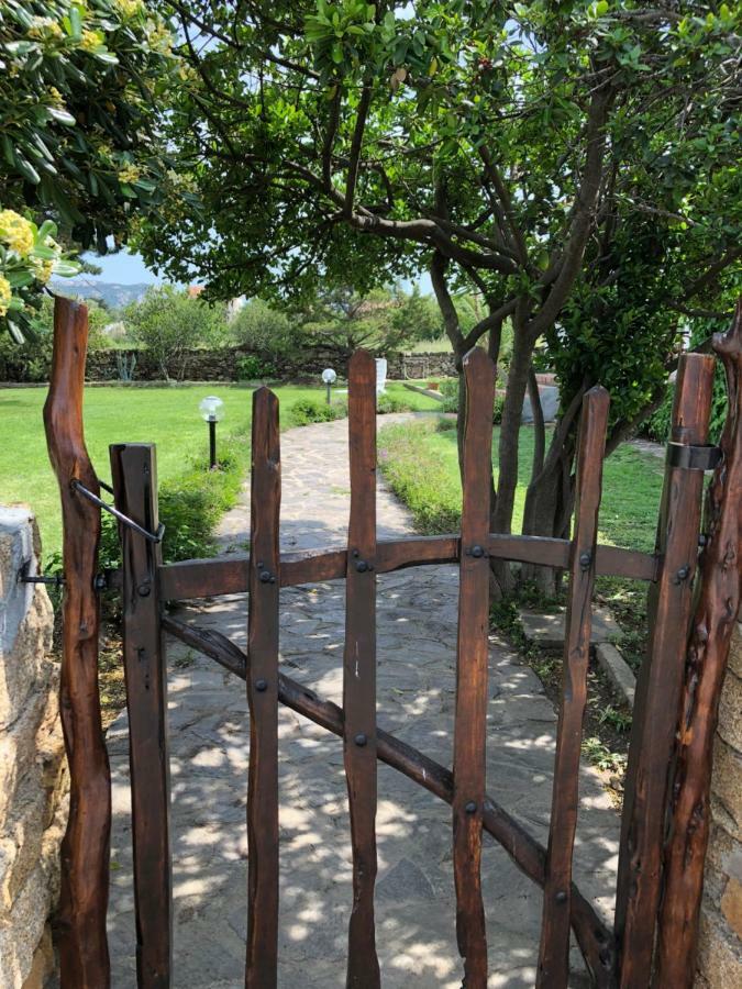 Villa Margherita Cannigione Bagian luar foto